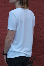 Afbeelding in Gallery-weergave laden, DENNIS Ultimate Basic T-Shirt - Basic White
