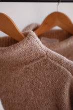 Afbeelding in Gallery-weergave laden, INITIUM knitwear sweater - Sand Beige
